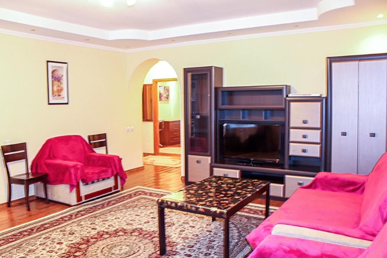 Tolebaeva 65 Apartment Almaty Exterior photo